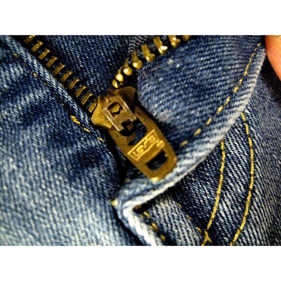 LEVIS 512 CUTOFF JEAN SHORTS Womans 10M Blue Denim Stretch Daisy Duke Cut Off - Picture 5 of 10